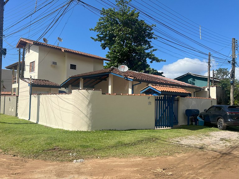 Linda casa a poucos passos da Praia da Lagoinha