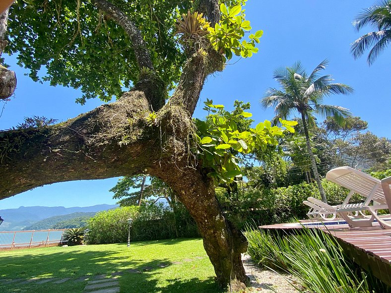 Magnífica casa pé na areia 4 suítes c/ ar e piscina